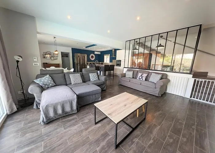 La Maison Des Lauriers En Provence, Private Pool Willa Beaucaire (Gard)